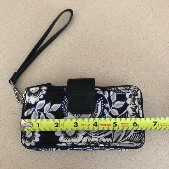 🖤Vera Bradley Wristlet Wallet 🖤 - Picture 12 of 13